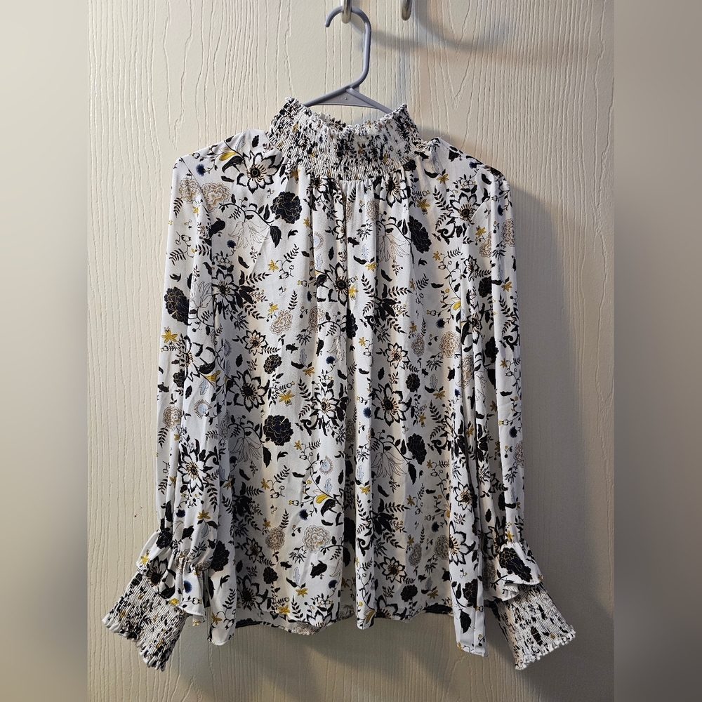 Violet & Claire Floral Smocked Blouse - Black, White, Yellow Sz M